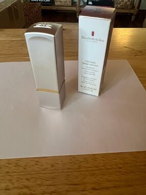 Lip Stick Elizabeth Arden - New